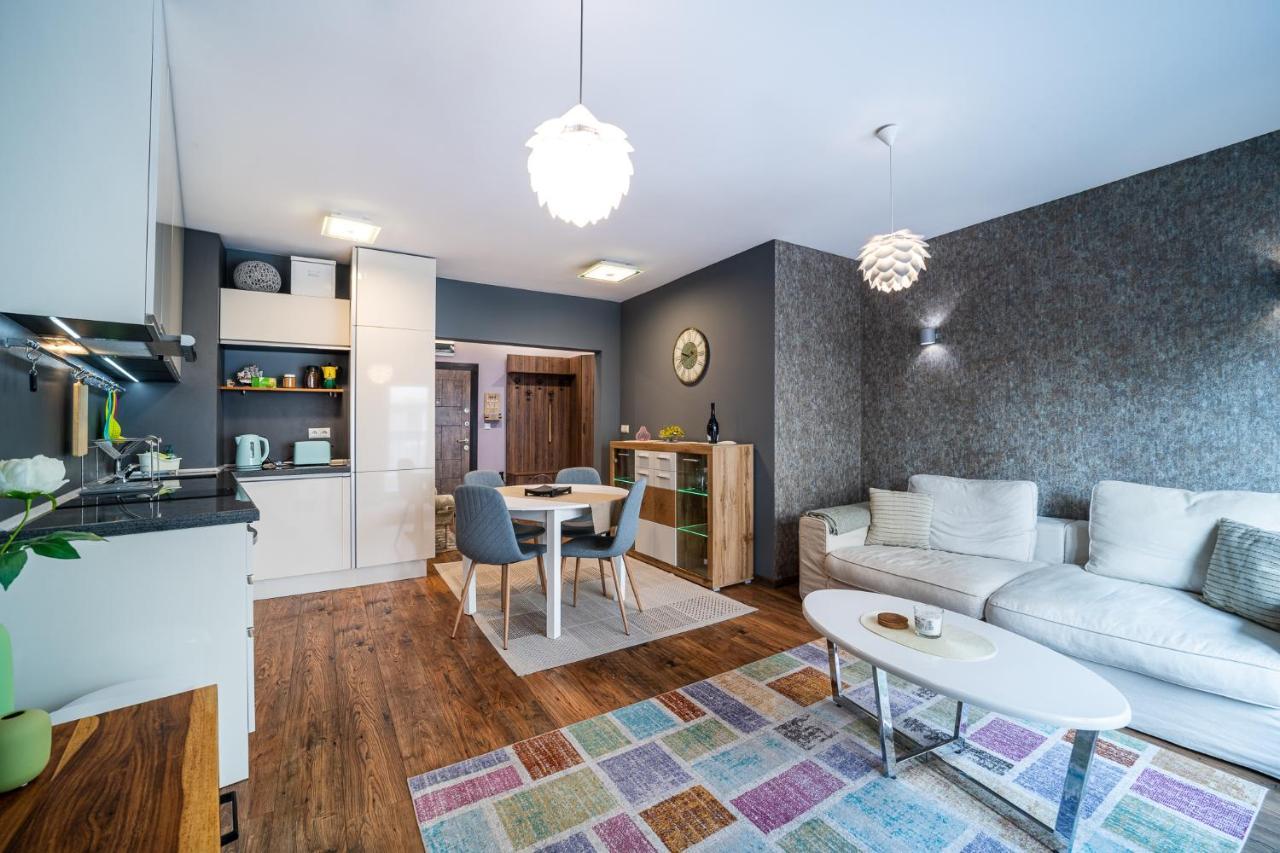 Colibri Central Apartment Varna Luaran gambar